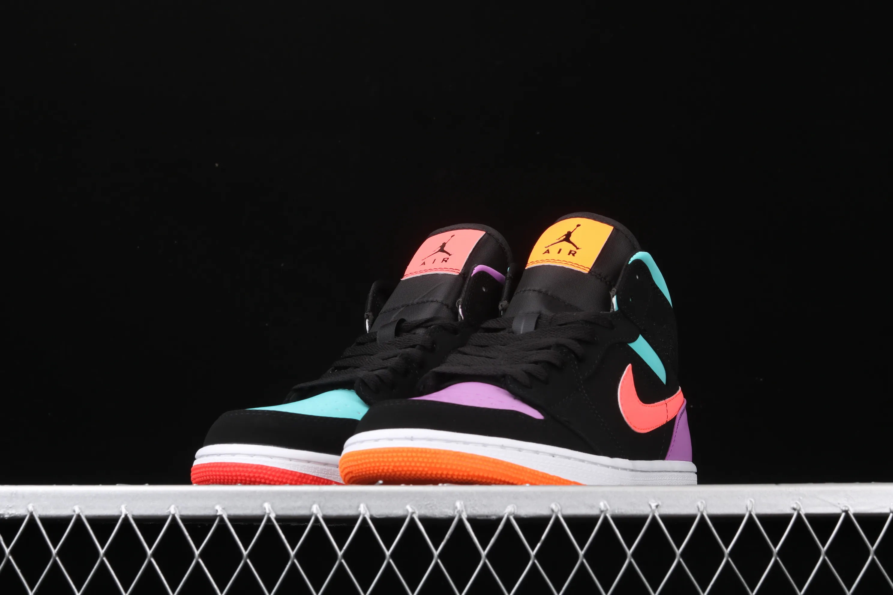 All categories Air Jordan Jordan series basketball shoes Air Jordan 1 Mid Air Jordan 1 Mid AJ1 Joe 1 Candy Yuanyang 3M reflective color matching basketball shoes 554724-083